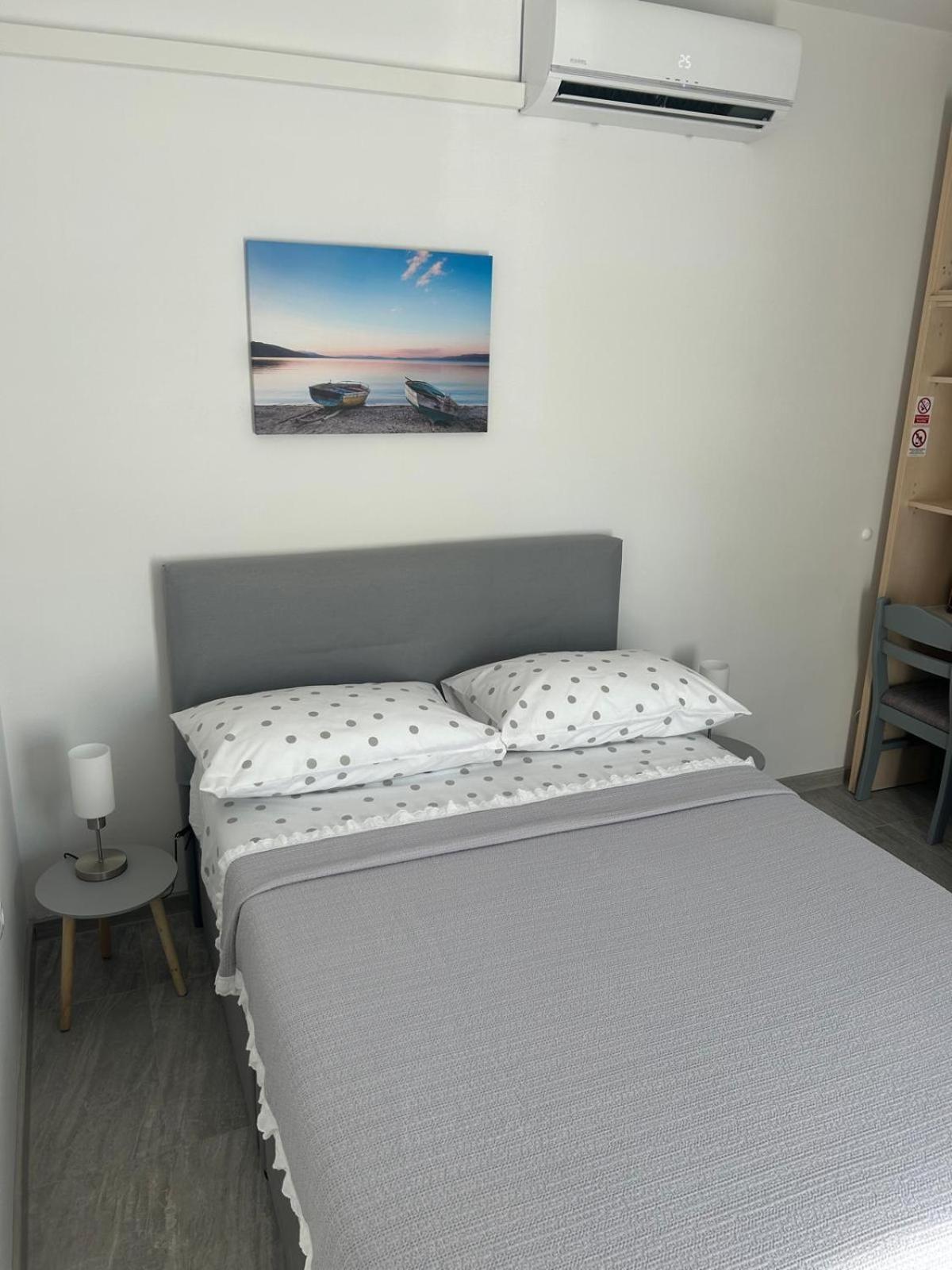 Room Sleep & Fly Kastela Exterior photo